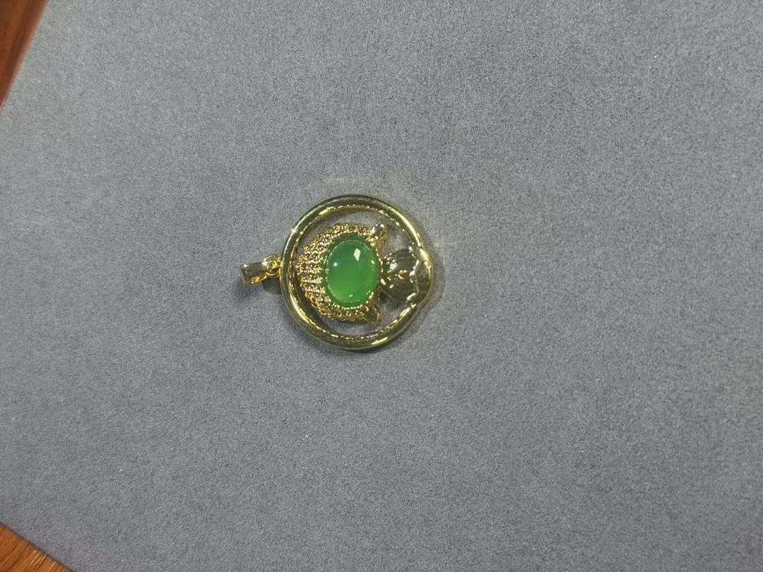 圆形小佛吊坠翡翠C-6