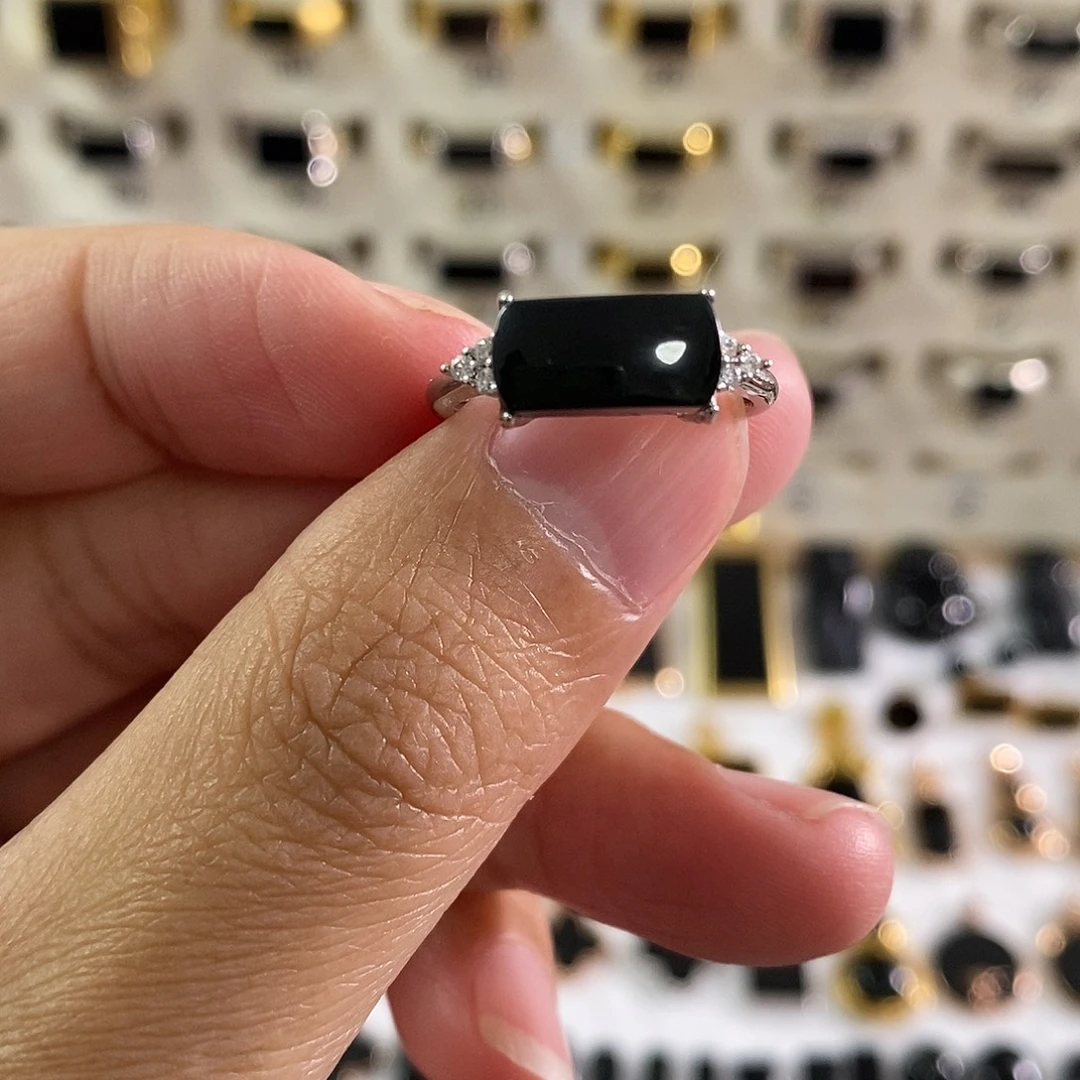翡翠未镶嵌手链墨翠