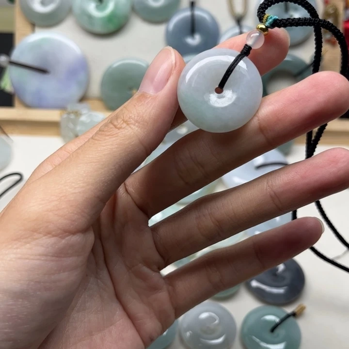 颈饰未镶嵌翡翠天然翡翠Ａ货