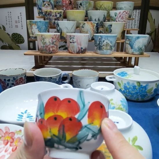 摆件景德镇手工手绘高温瓷器