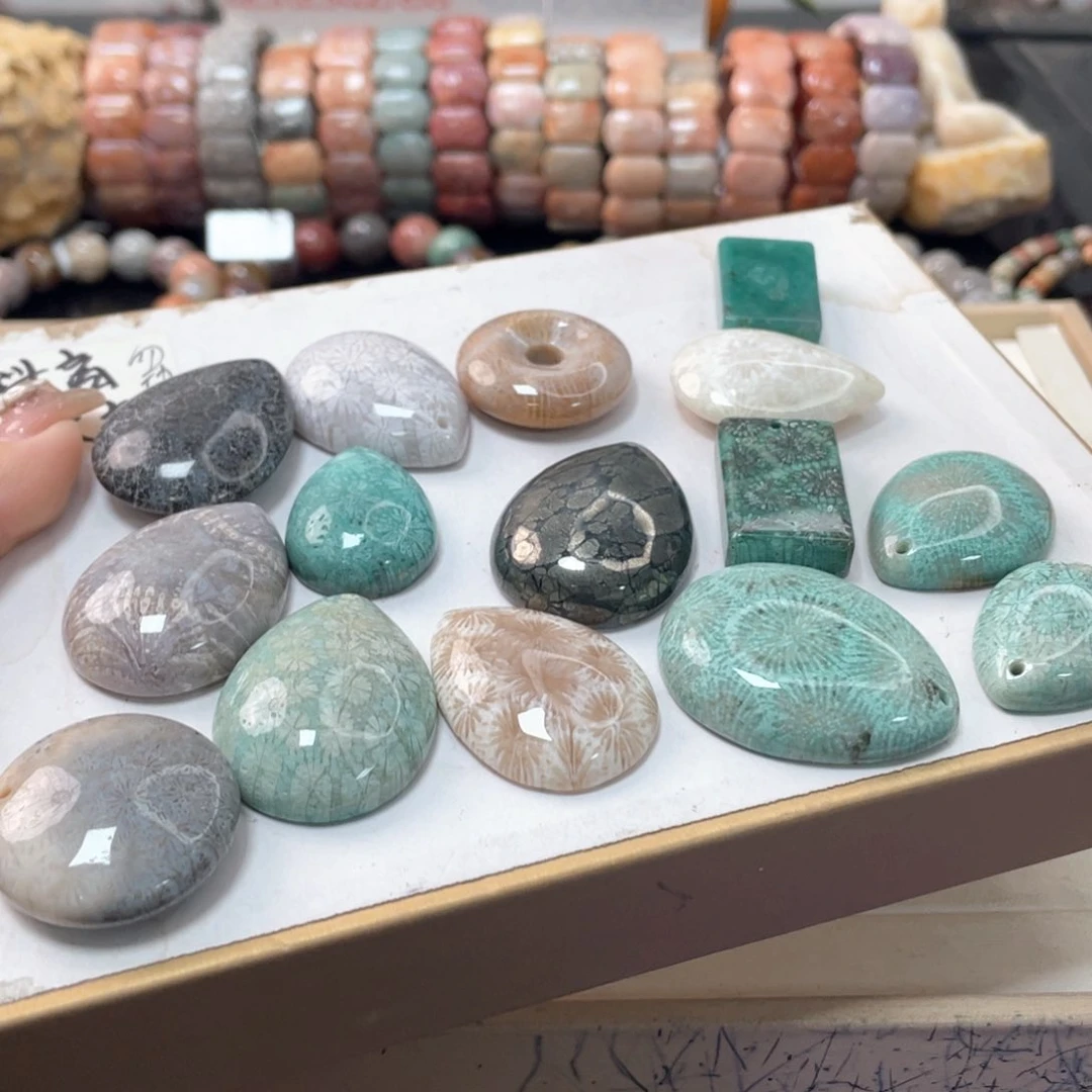 硅化珊瑚（珊瑚玉）手链未镶嵌小*藻695