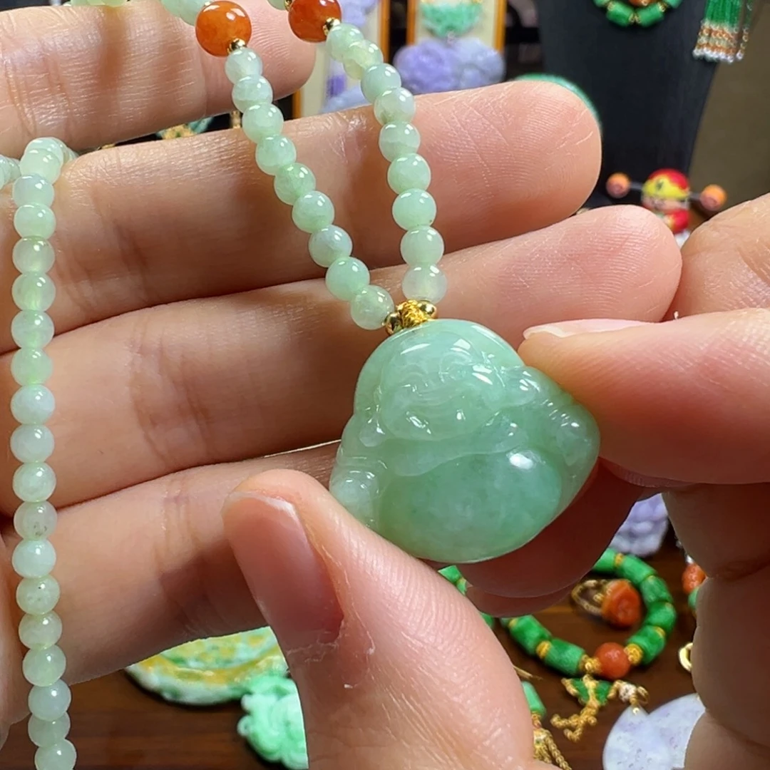 翡翠未镶嵌吊坠(赠链)冰绿佛公