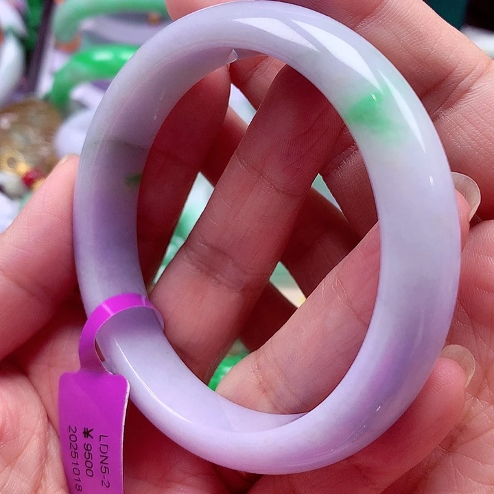 翡翠未镶嵌手镯翡翠