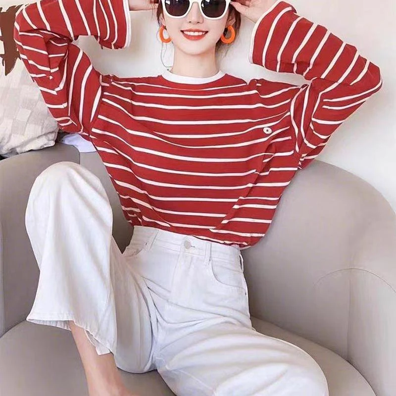 韩式新款条纹圆领T恤女2025春秋休闲时尚百搭套头宽松外穿针织衫