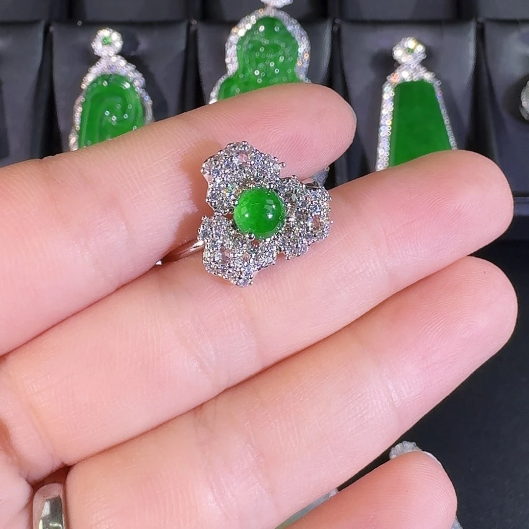 翡翠戒指未镶嵌蛋面