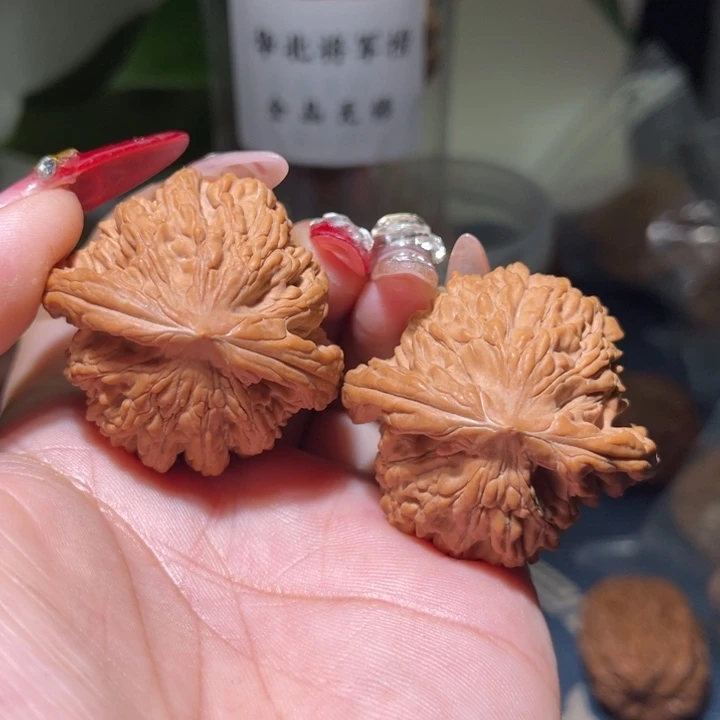 桃核把件                40