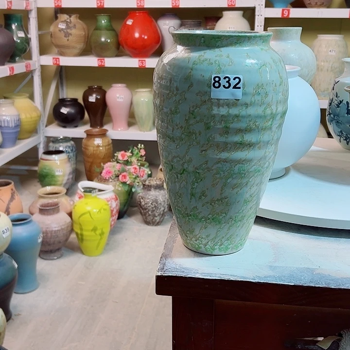 微***暖白泥花瓶高33口12。摆件。832