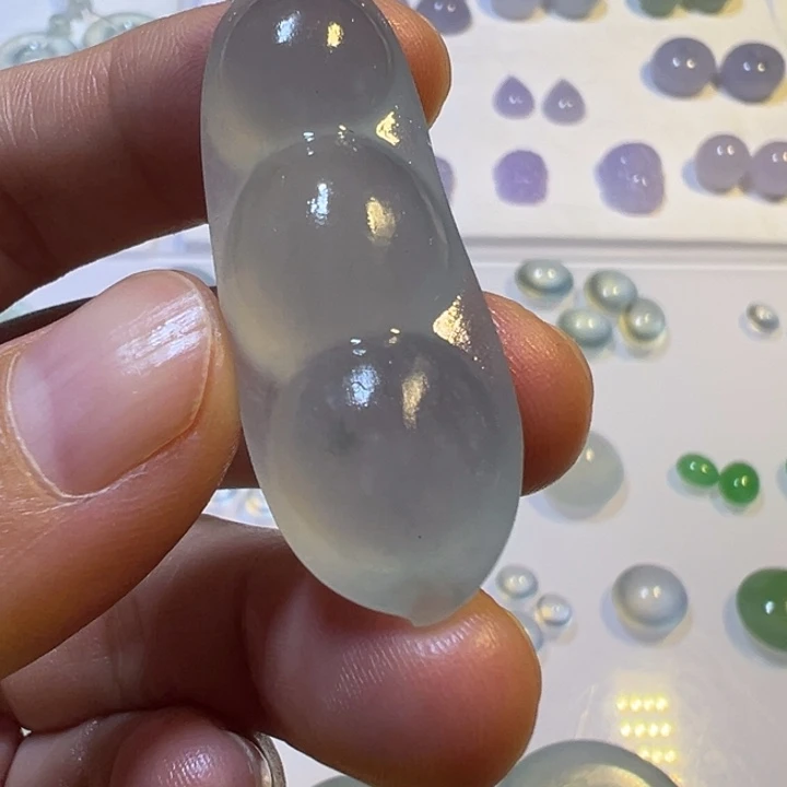 定制翡翠未镶嵌豆子