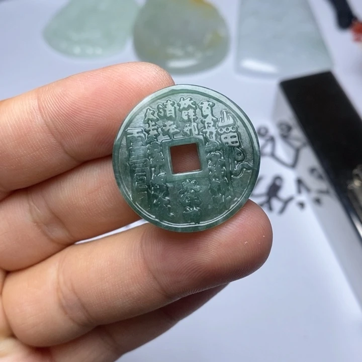 颈饰未镶嵌翡翠单*狗翡翠