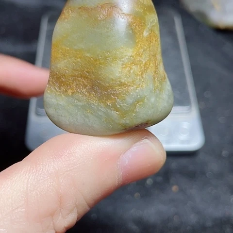 套链未镶嵌和田玉（糖玉）