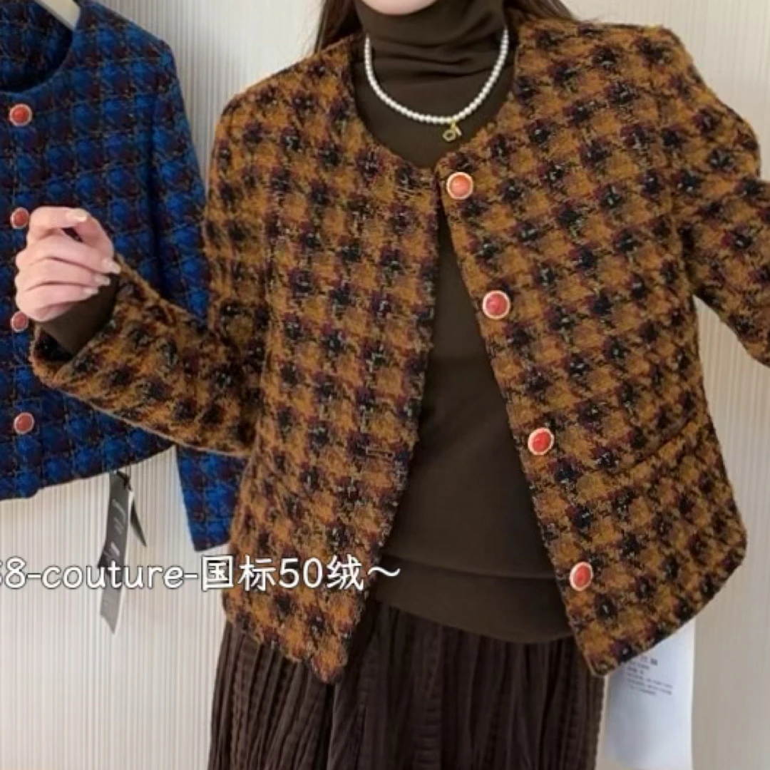 冬上新法式气质小香风格纹保暖羽绒服外套90080