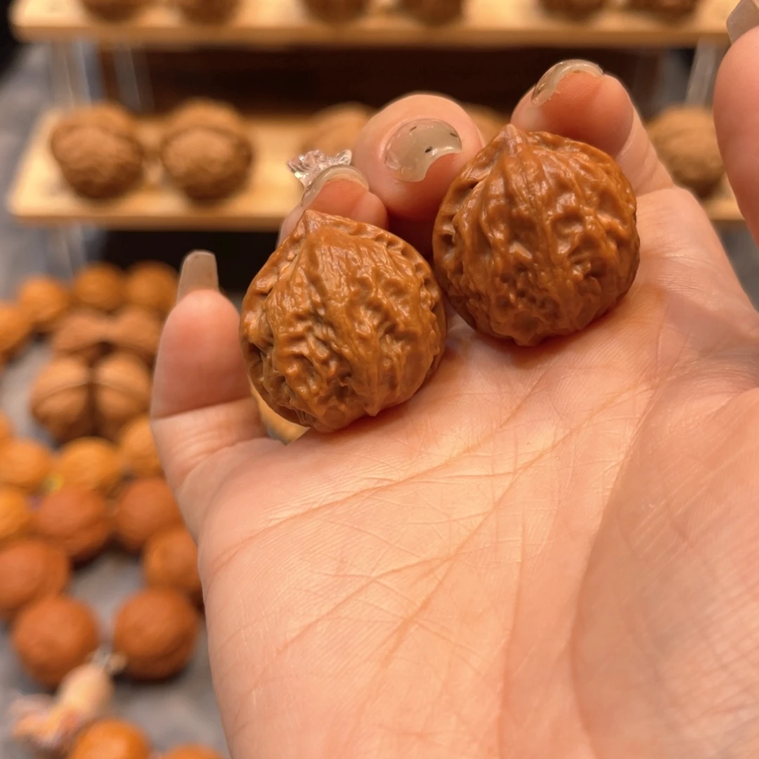 桃核把件麦穗纹京八棱