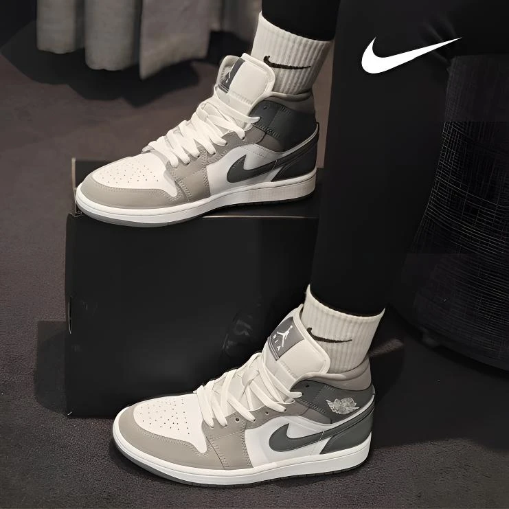 NIKE/耐克乔丹AJ1板鞋男子运动鞋经典春季新款中帮缓震潮流休闲鞋