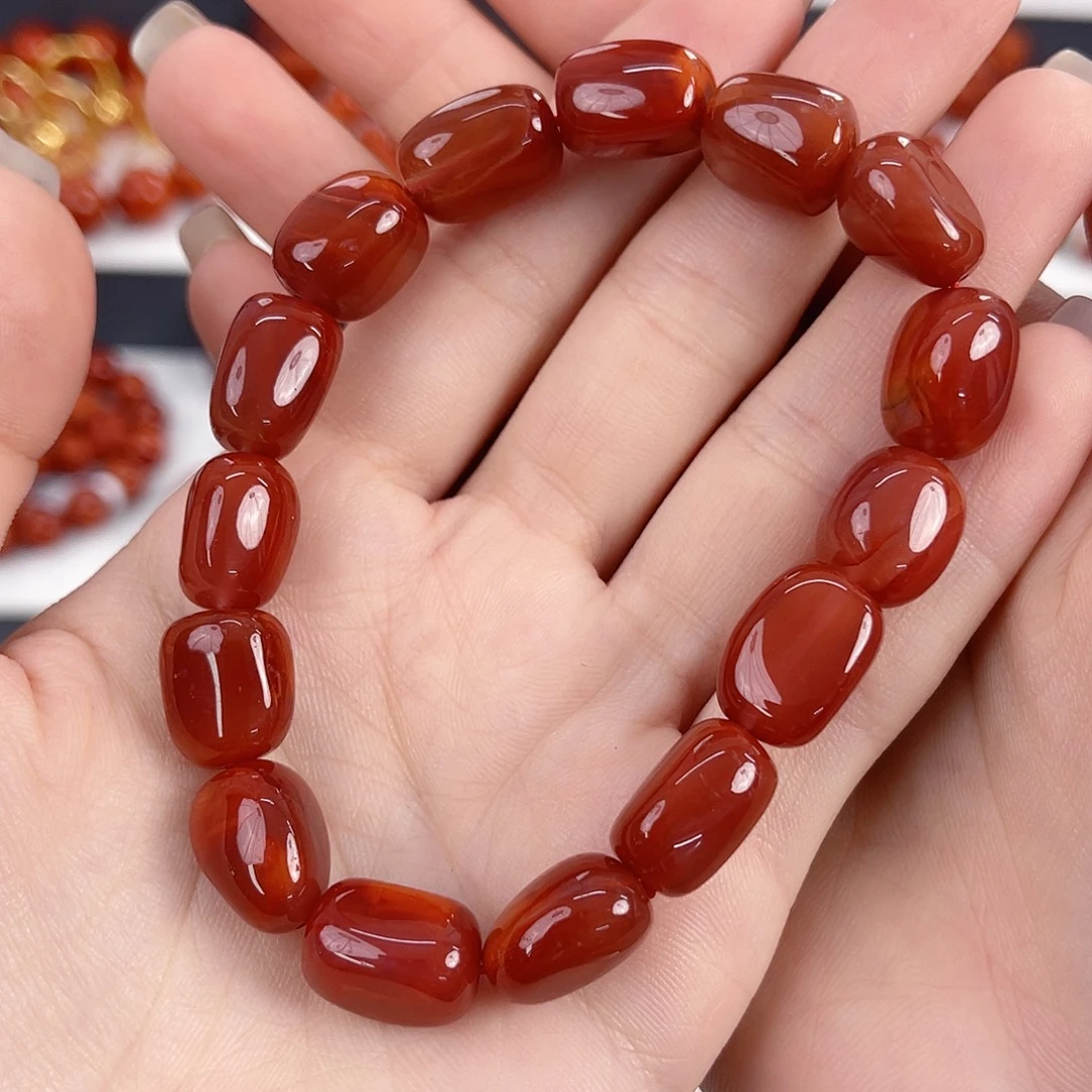 南红玛瑙未镶嵌瓦西牛血红随形10mm左右