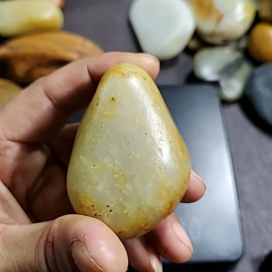 未镶嵌和田玉把件