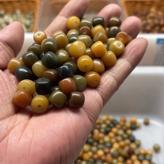 白玉菩提吊坠精品10-8多宝直切50颗