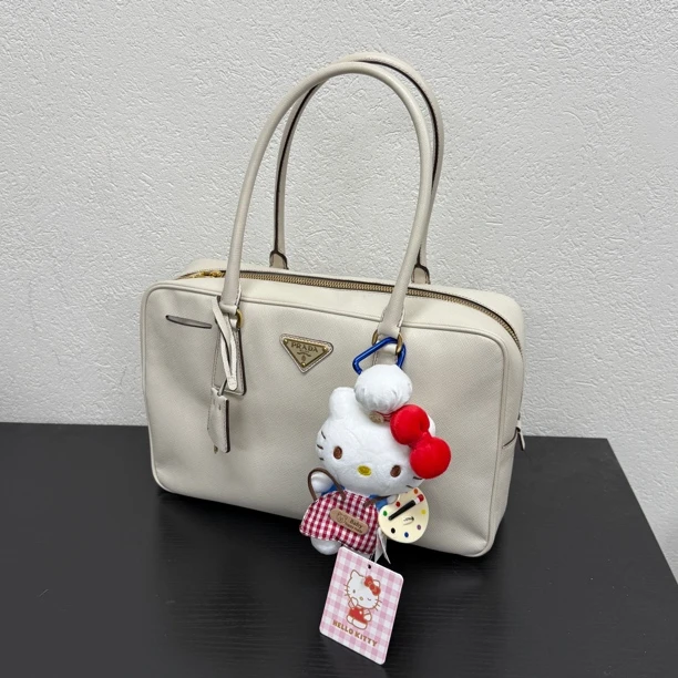 95新 Prada/普拉达 奶白色三角标plume长手柄腋下包 123174
