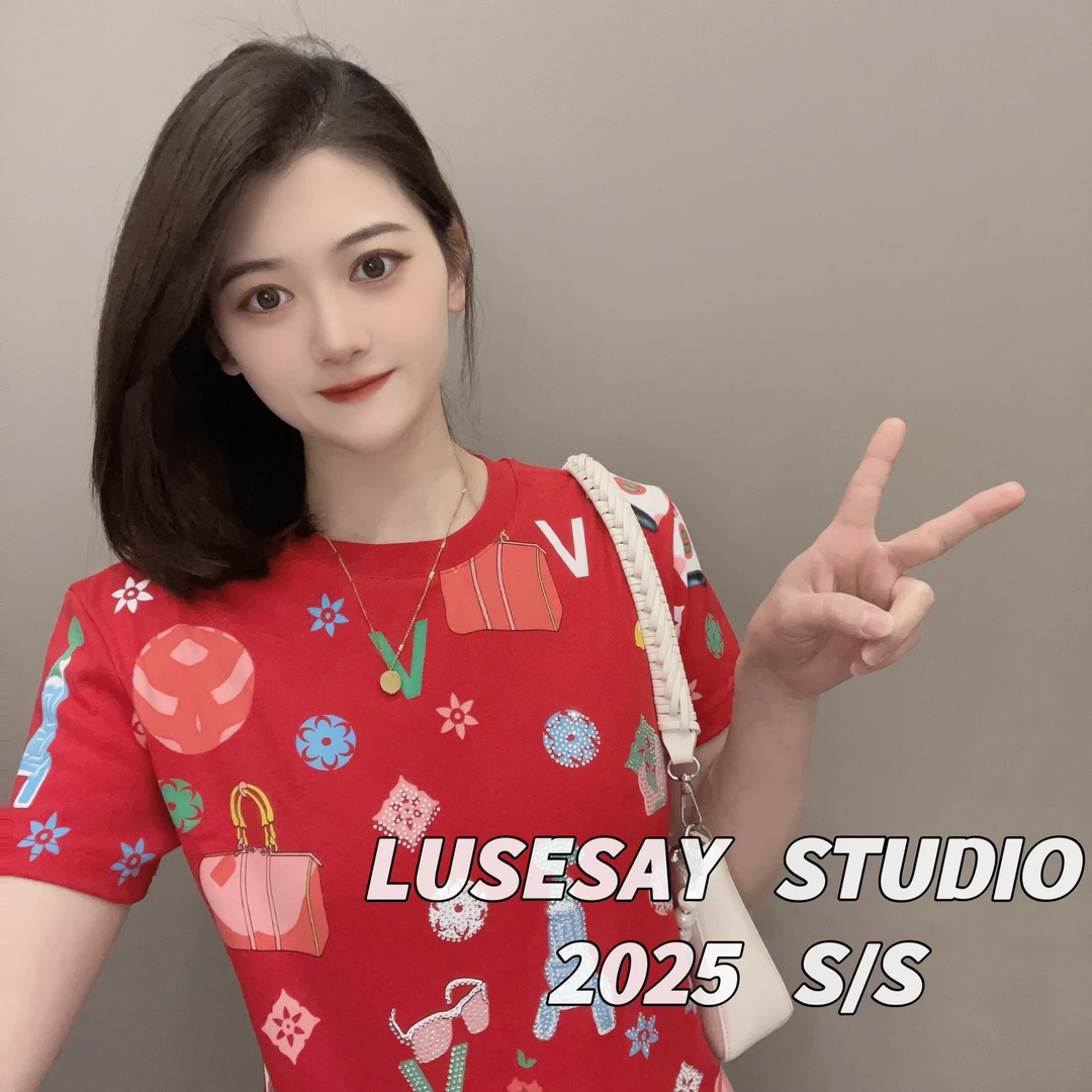 LUSESAY 设计感满印烫钻 2025新款 短袖t恤女百搭休闲红色上衣