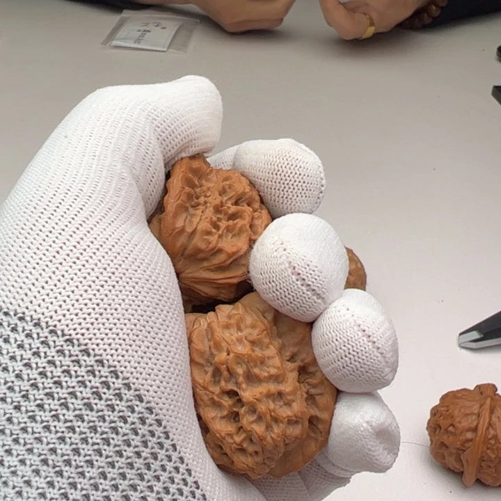 文玩核桃把件马老四585