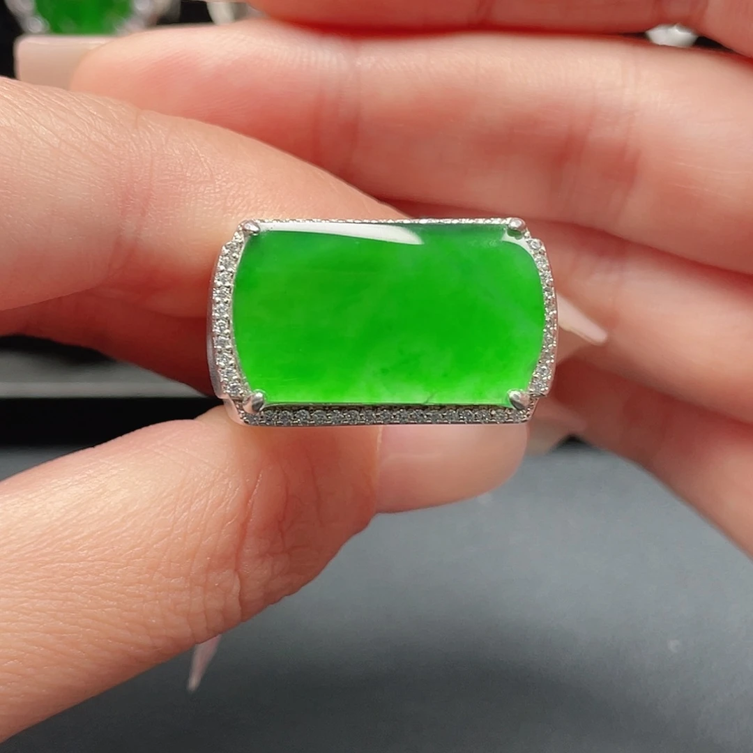 老***时翡翠银S925镶嵌戒指没有运费险3779