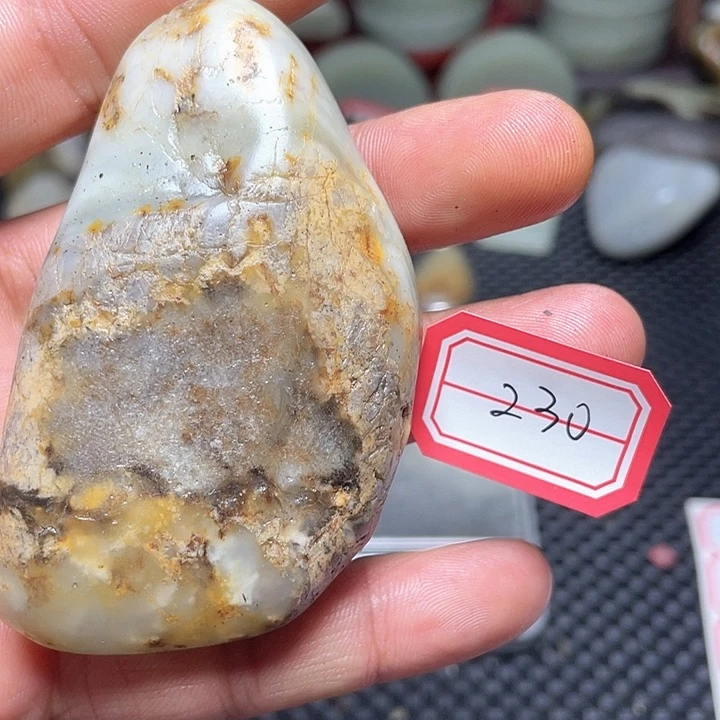 未镶嵌和田玉（糖玉）挂件230