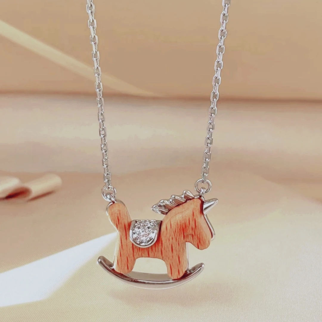 米梵缇 铜项链 复古小马年颈链女高级感小众木马秋冬毛衣锁骨链