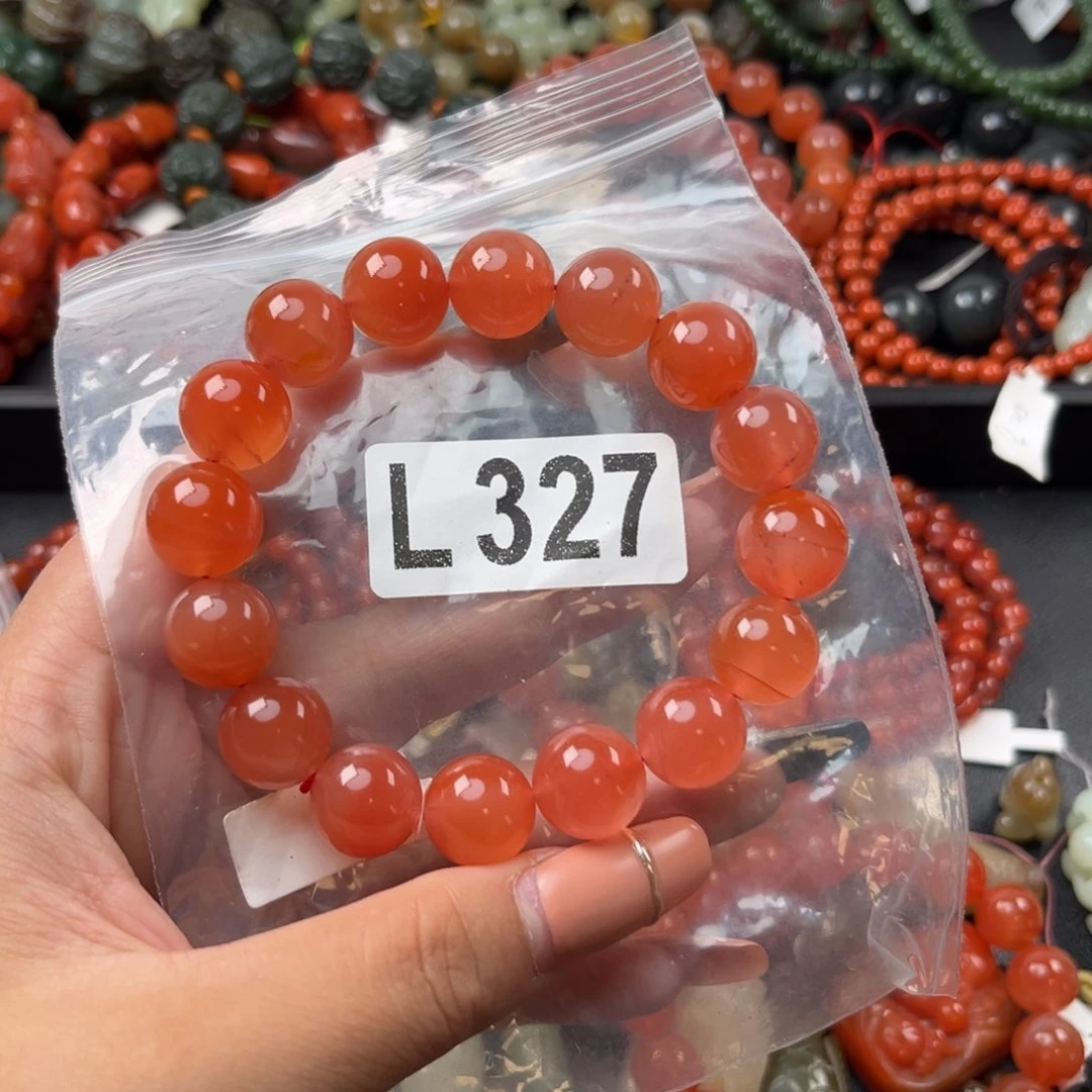 南红玛瑙未镶嵌珠宝奇石水*间