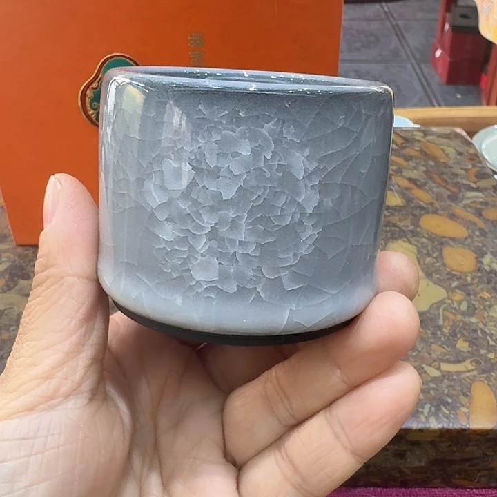 扳指杯一个，瓷。。。品茗