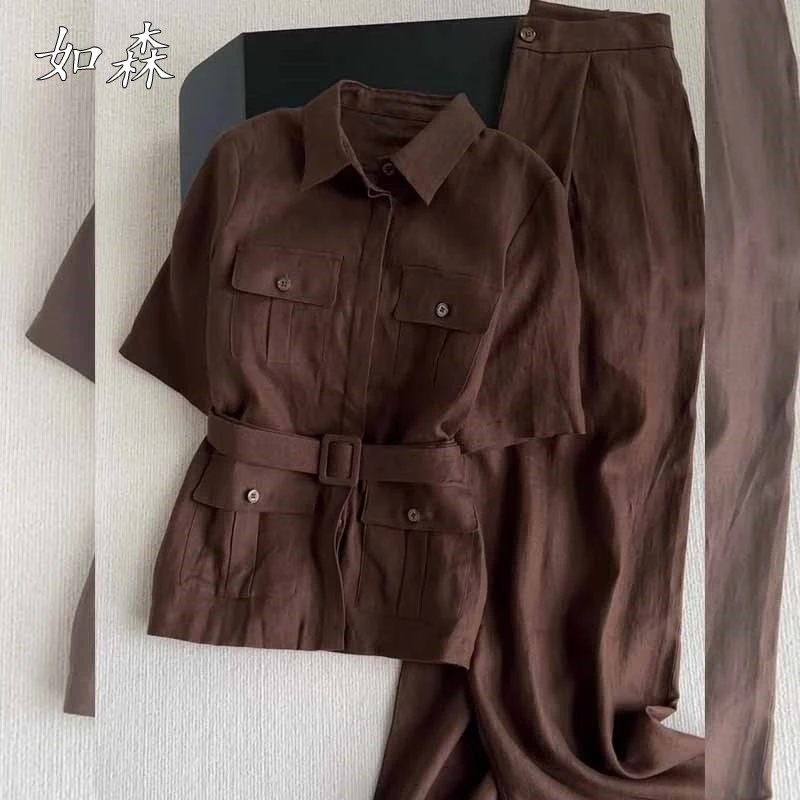 韩版简约高级感套装2025初夏独特漂亮穿搭咖色翻领t恤裤子两件套