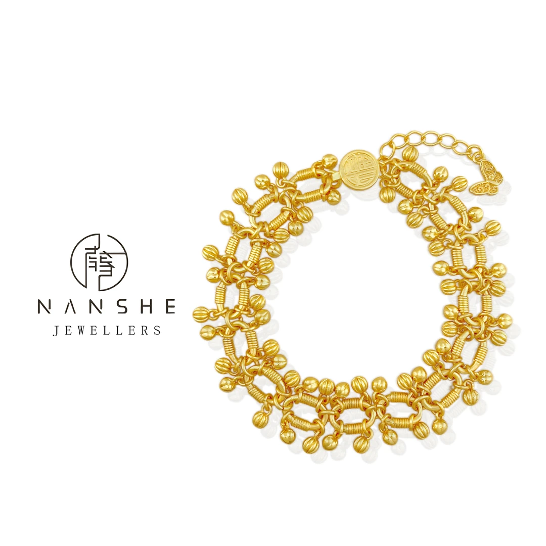 NANSHE/南奢 硕果累累重工流苏福牌扣蝴蝶手链