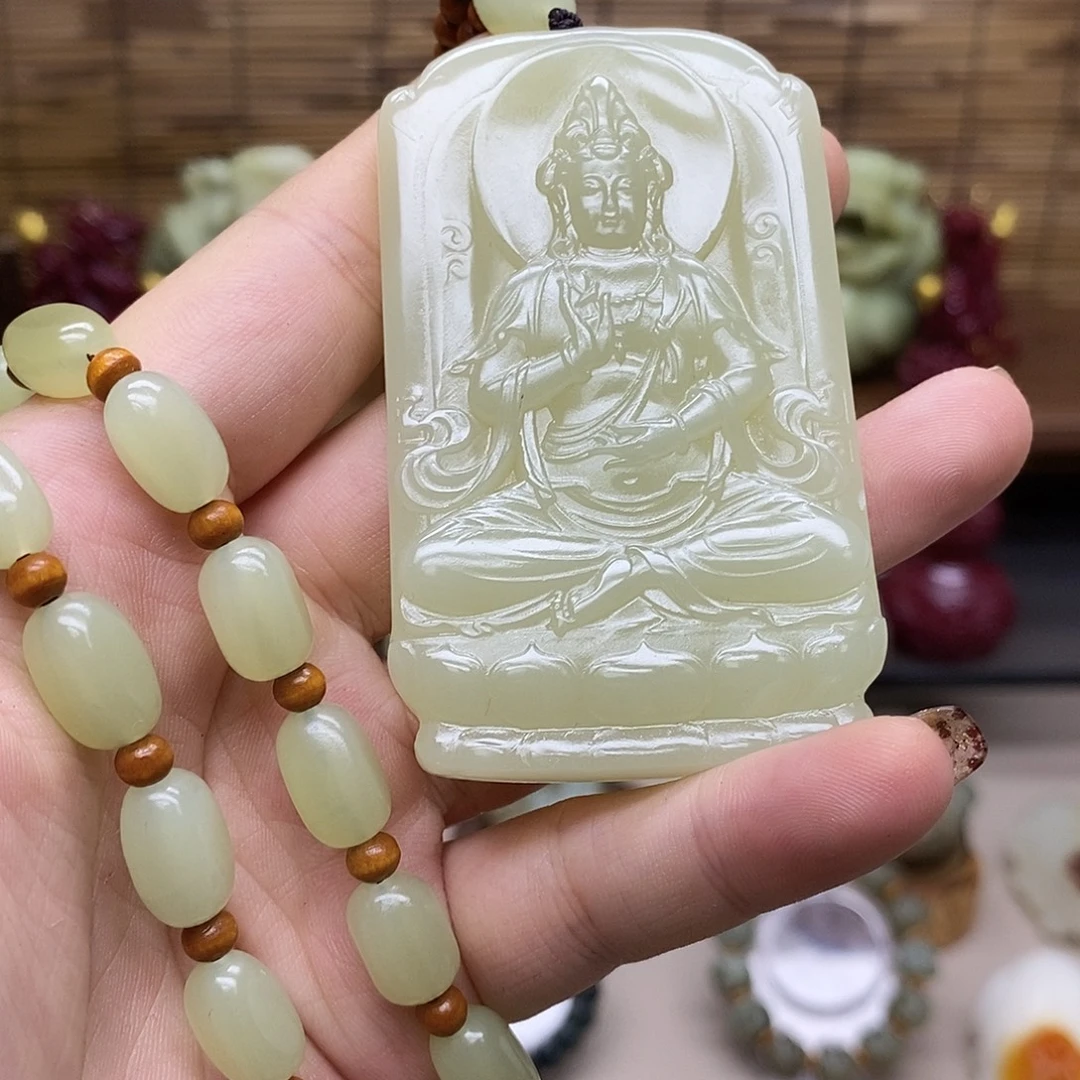 旺***旺和田玉未镶嵌颈饰