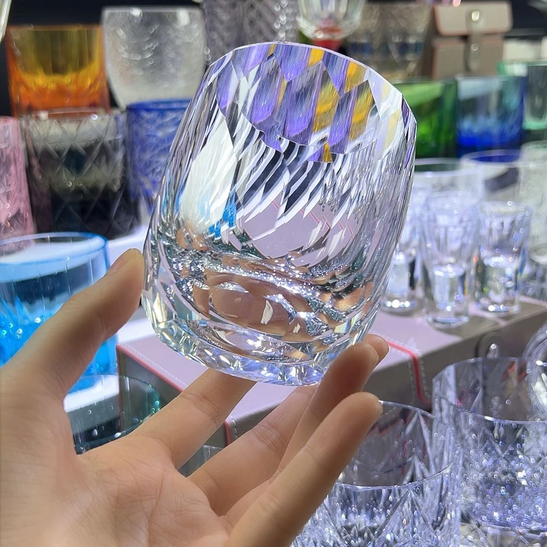 水晶厚款凝*六只红酒杯（两个透色），透色钻杯，透色星芒