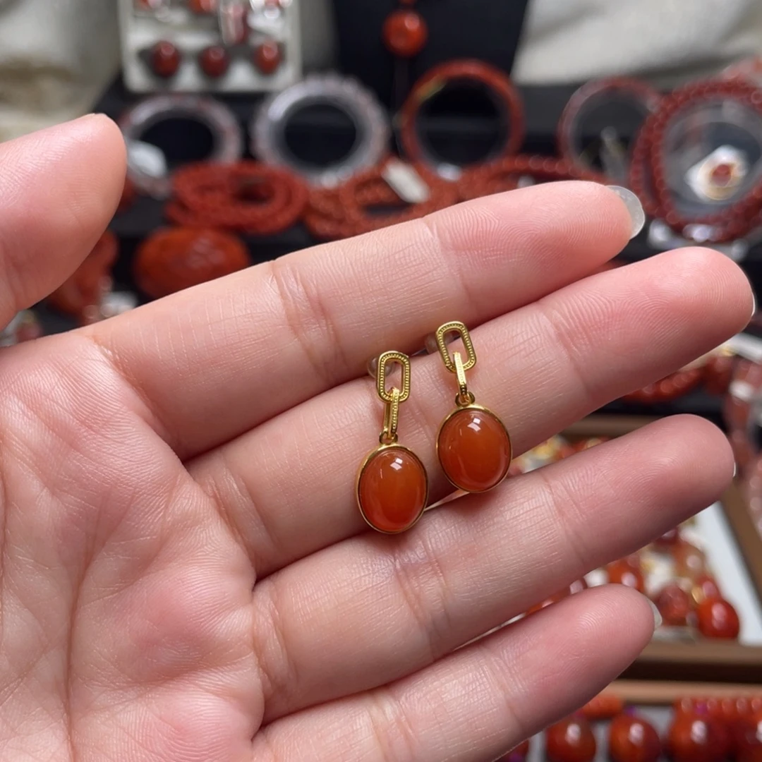 南红玛瑙银S925镶嵌冰红耳坠