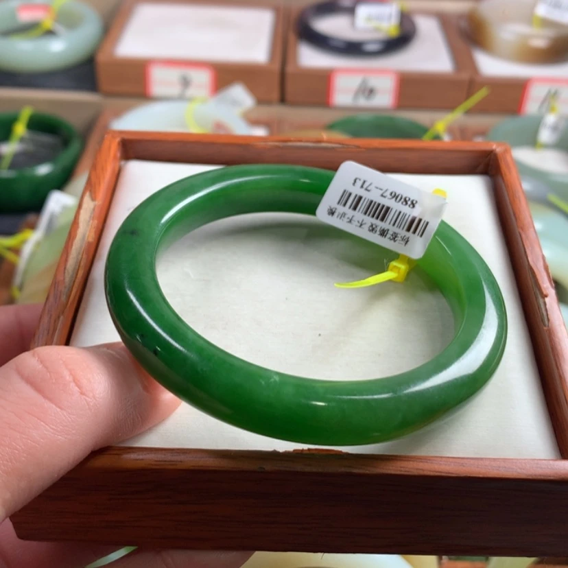 【闪购商品】和田玉手镯未镶嵌58