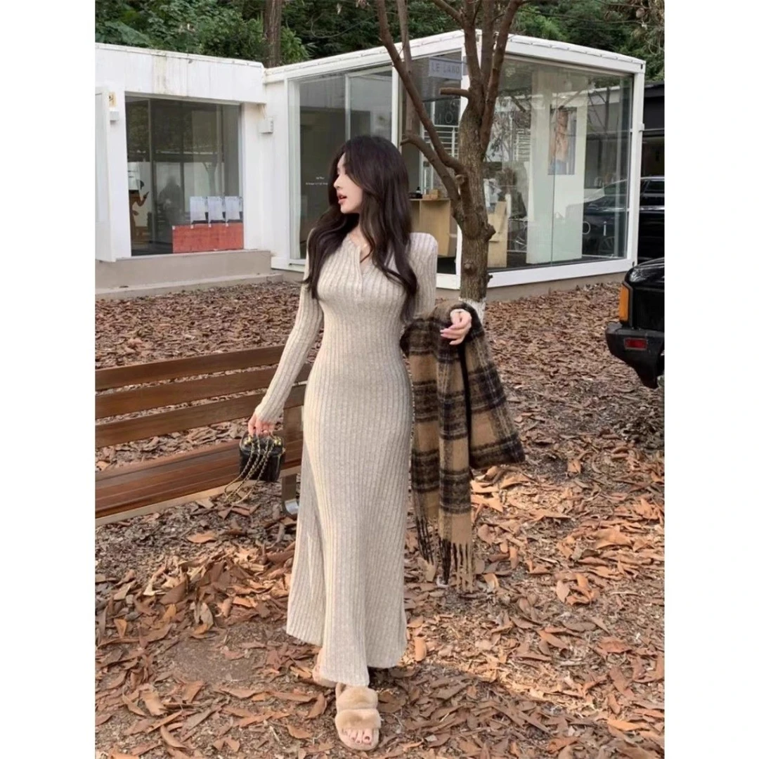 法式半开领长袖针织连衣裙女春秋冬辣妹收腰修身内搭打底毛衣长裙