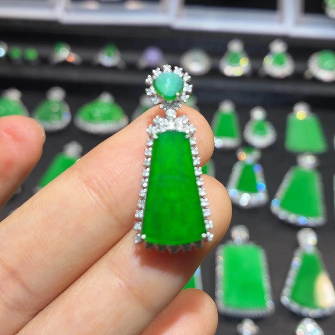 翡翠18K金镶嵌吊坠(不含链)翡翠