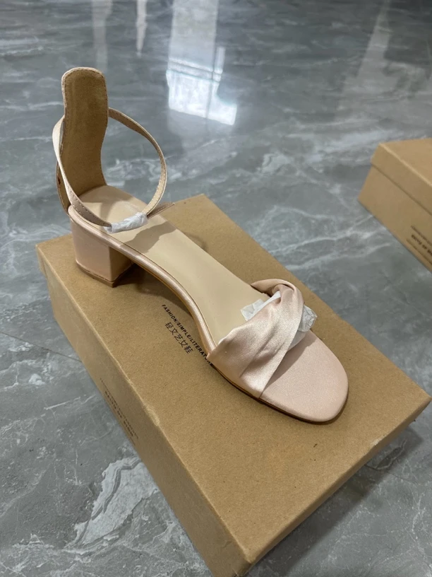 1476 高端时尚女鞋