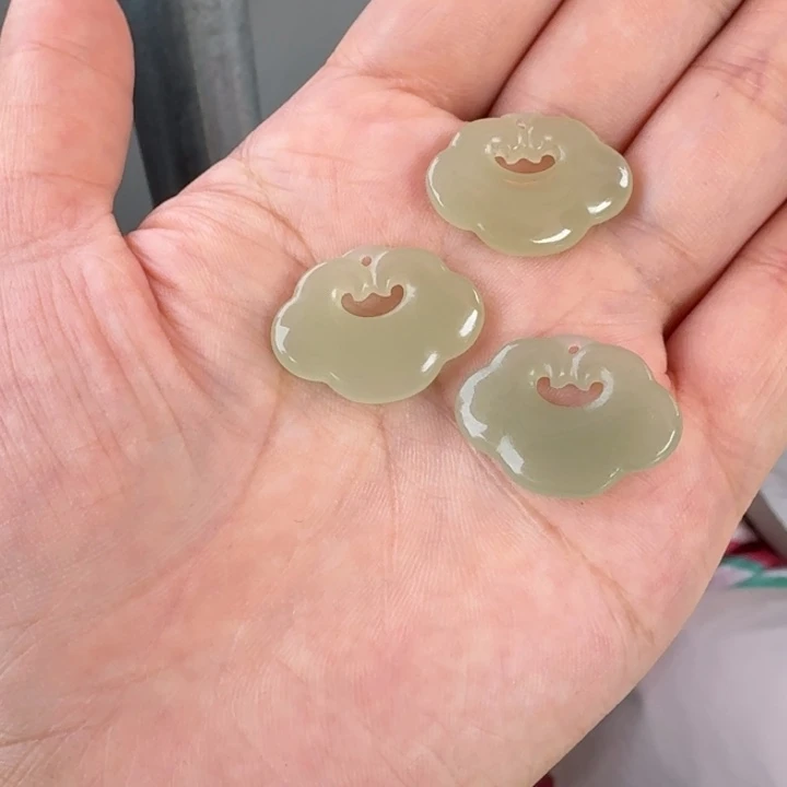 和田玉未镶嵌颈饰拍一发一