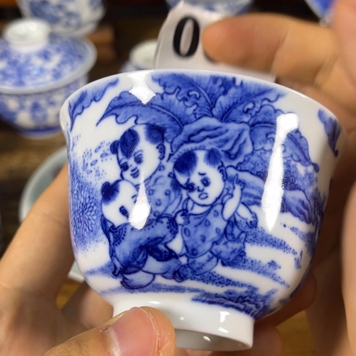 明景德镇陶瓷青花主人杯