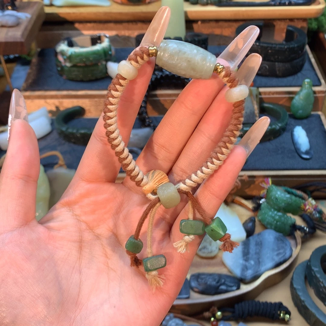 和田玉（糖玉）未镶嵌挂件