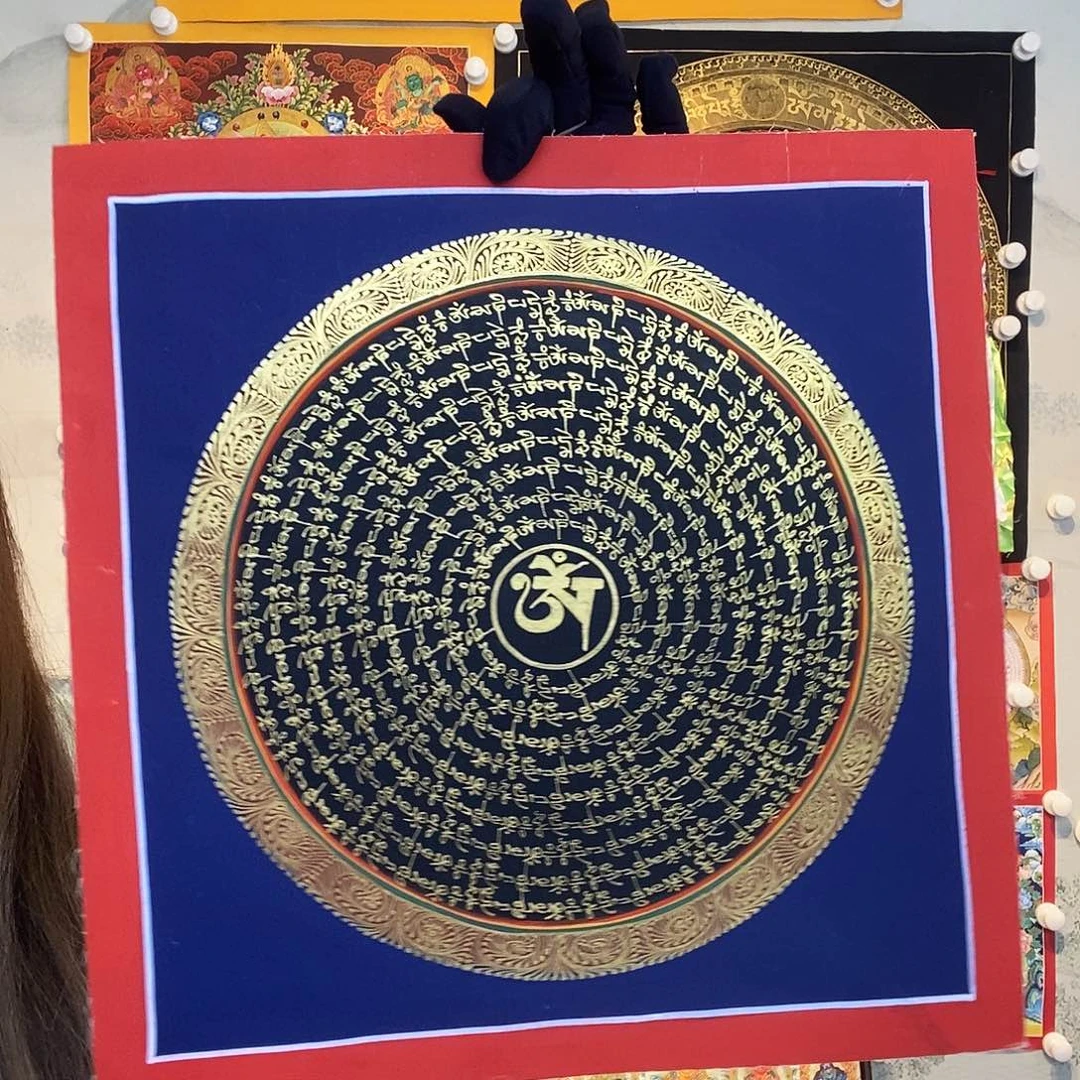 楚****卷轴画纯手绘唐卡六字真言30厘米左右