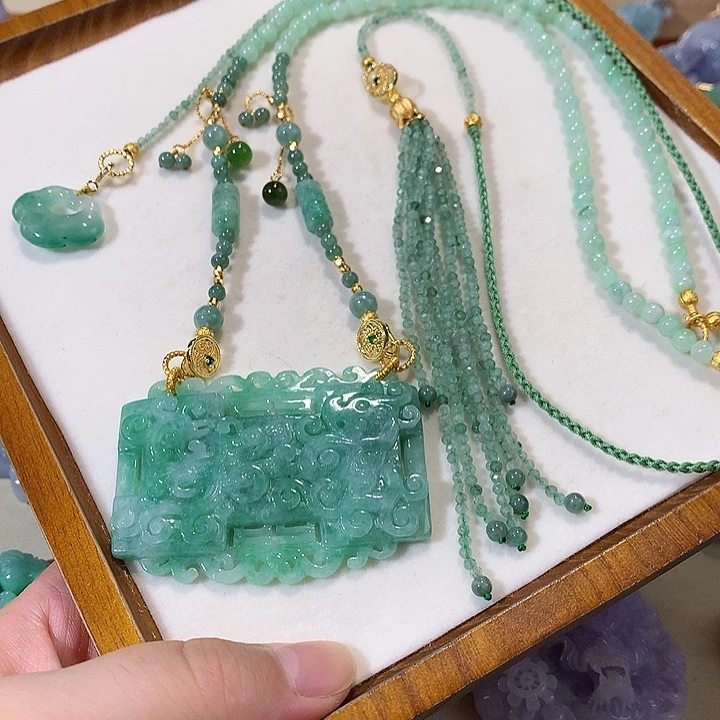 翡翠未镶嵌颈饰翡翠吊坠