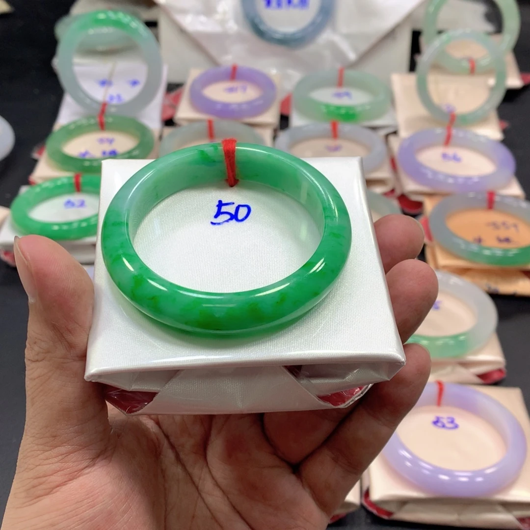 翡翠未镶嵌手镯翡翠