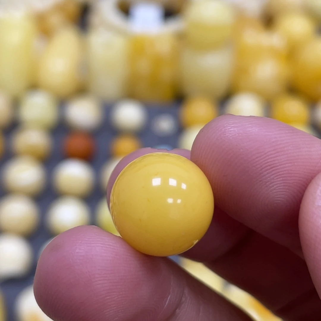 蜜蜡未镶嵌裸石13.5mm