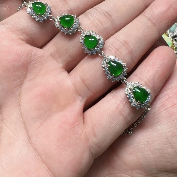 翡翠未镶嵌颈饰天然A货翡翠放漏