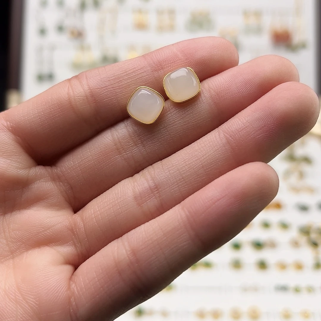 银S925镀金镶嵌和田玉耳饰