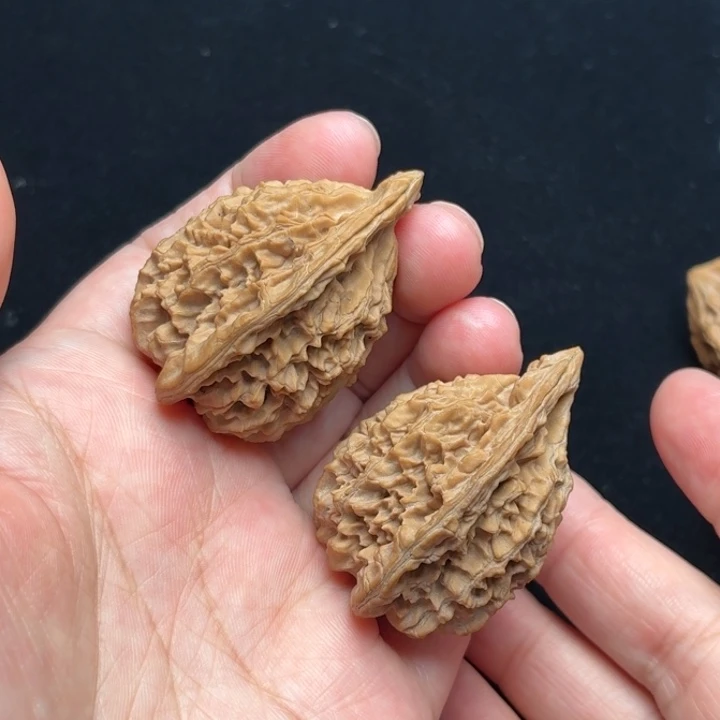 吊坠文玩核桃鸭嘴兽【4001】