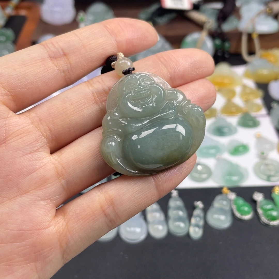 翡翠未镶嵌颈饰佛公