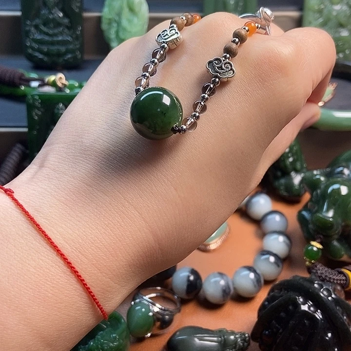 和田玉（糖玉）未镶嵌颈饰