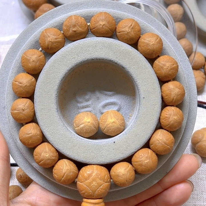 懋***亲手串凤眼菩提13龙眼手串，86@31347